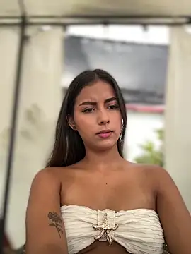 Snapshot of Valeria-escobar chatting on March 18, 2:19 pm Valeria-escobar online show from March 18, 2:19 pm