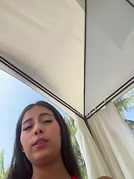 Snapshot of Valeria-escobar chatting on March 4, 1:41 pm Valeria-escobar online show from March 4, 1:41 pm