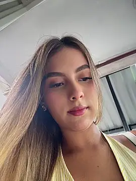 Snapshot of Valeria-escobar chatting on June 10, 12:39 pm Valeria-escobar online show from June 10, 12:39 pm