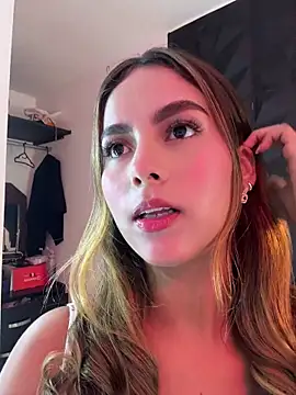 Snapshot of Valeria-escobar chatting on May 26, 12:36 pm Valeria-escobar online show from May 26, 12:36 pm