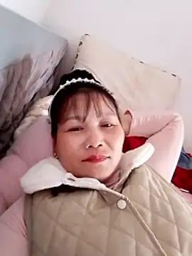 Snapshot of Cako-naka chatting on February 5, 5:47 am Cako-naka online show from February 5, 5:47 am