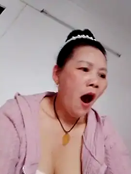 Snapshot of Cako-naka chatting on February 18, 9:17 am Cako-naka online show from February 18, 9:17 am