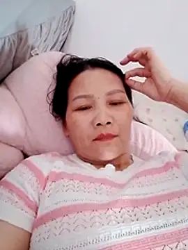 Snapshot of Cako-naka chatting on December 20, 4:15 am Cako-naka online show from December 20, 4:15 am