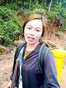 little-effy online show from March 10, 8:40 am