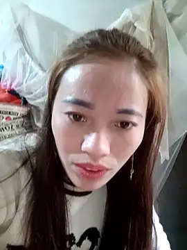 little-effy online show from February 12, 8:58 am