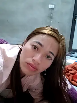 Snapshot of little-effy chatting on December 14, 10:26 pm little-effy online show from December 14, 10:26 pm