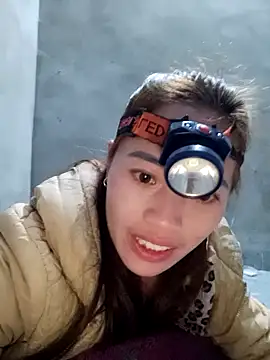 little-effy online show from January 8, 7:58 am