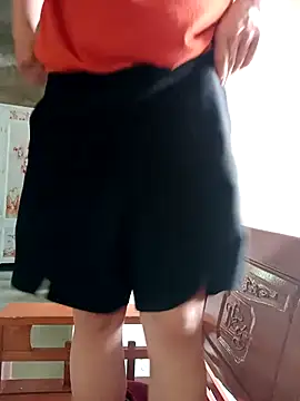 little-effy online show from April 7, 6:59 am