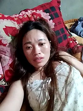 Snapshot of little-effy chatting on June 26, 12:00 pm little-effy online show from June 26, 12:00 pm