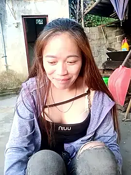 little-effy online show from May 13, 10:33 am