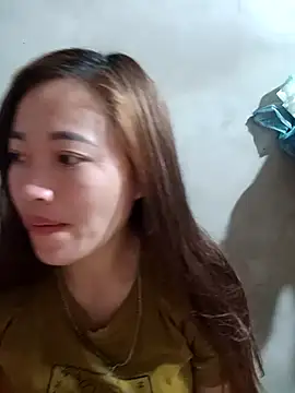 little-effy online show from March 28, 10:49 am