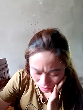 little-effy online show from April 23, 5:58 am