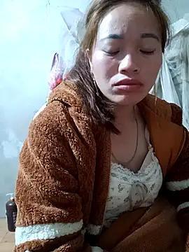 little-effy online show from February 9, 8:07 pm