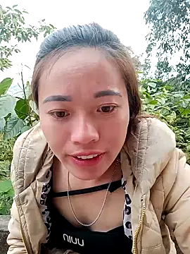 little-effy online show from February 7, 1:24 am