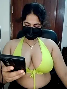 nosrat014 online show from April 14, 11:37 am