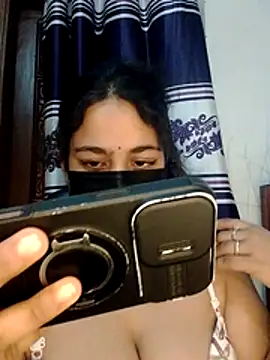 Snapshot of nosrat014 chatting on July 3, 9:05 am nosrat014 online show from July 3, 9:05 am