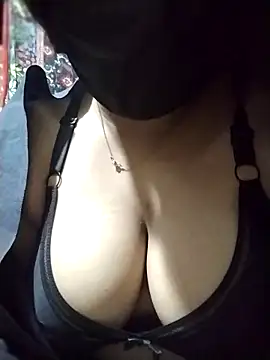 Snapshot of nosrat014 chatting on December 17, 6:35 pm nosrat014 online show from December 17, 6:35 pm