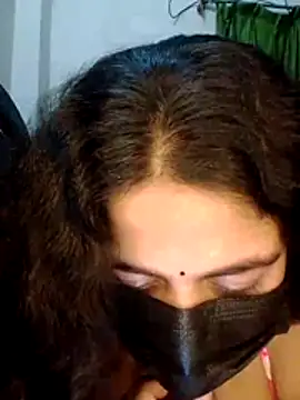 nosrat014 online show from May 1, 10:48 pm