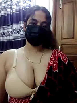 nosrat014 online show from March 24, 7:03 pm