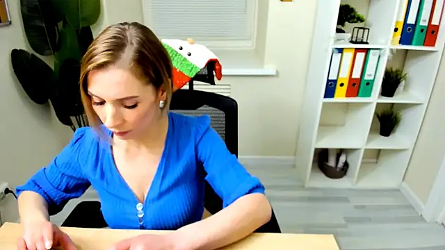 DakotaShelton online show from December 21, 6:04 am