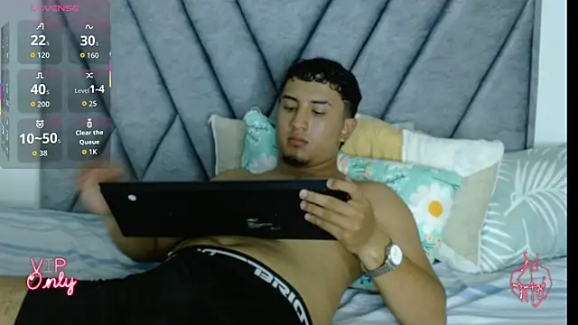 kyro estrada online show from February 26, 7:25 pm