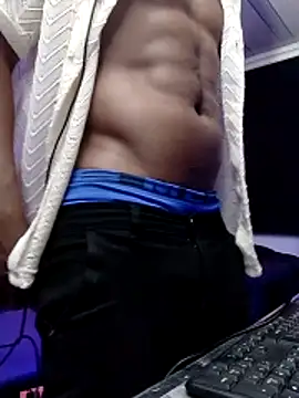 Snapshot of BananaStillDicksy chatting on February 8, 6:27 pm BananaStillDicksy online show from February 8, 6:27 pm