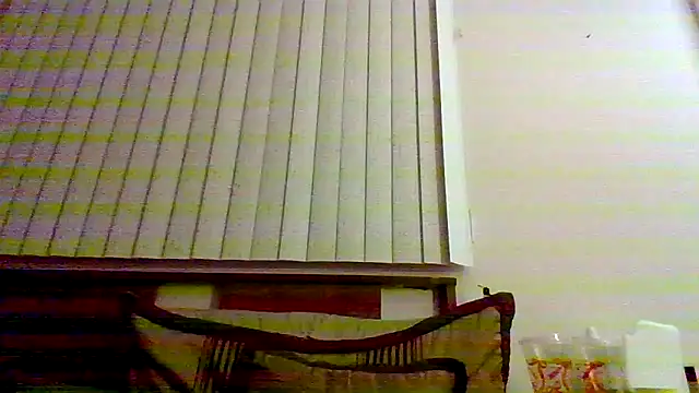 Snapshot of jennyxoxo22 chatting on December 14, 3:35 am jennyxoxo22 online show from December 14, 3:35 am