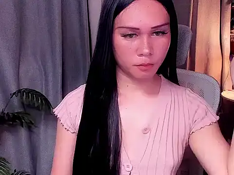 xSweet Gigi online show from April 15, 6:45 pm