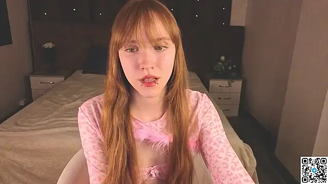 EmmaPratt online show from March 29, 12:34 am