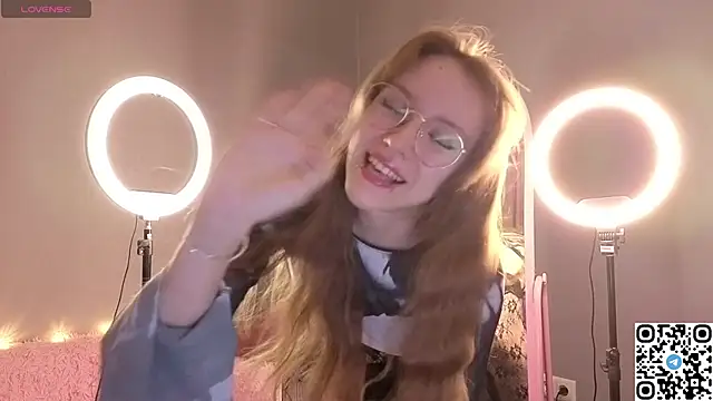 Snapshot of EmmaPratt chatting on January 15, 12:58 am EmmaPratt online show from January 15, 12:58 am