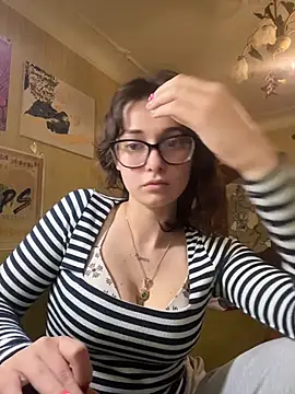 Snapshot of Angelik5371 chatting on May 9, 11:46 am Angelik5371 online show from May 9, 11:46 am