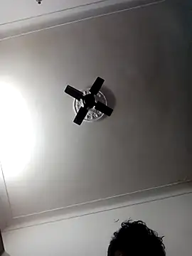 Snapshot of kusbu0077 chatting on February 18, 7:10 pm kusbu0077 online show from February 18, 7:10 pm