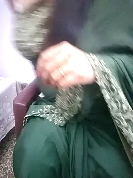 Snapshot of kusbu0077 chatting on February 19, 9:56 pm kusbu0077 online show from February 19, 9:56 pm