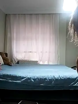 Snapshot of NovaMia chatting on December 15, 7:14 am NovaMia online show from December 15, 7:14 am