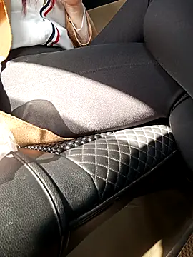 Snapshot of Tr-Lan chatting on December 15, 2:50 am Tr-Lan online show from December 15, 2:50 am