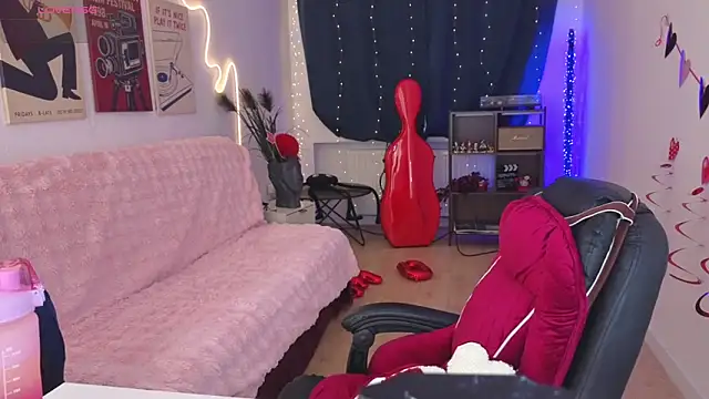 Snapshot of AlexsaStoyns chatting on February 18, 2:24 pm AlexsaStoyns online show from February 18, 2:24 pm