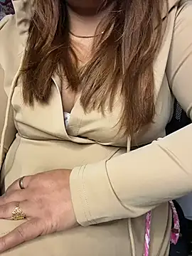 butterflyslay online show from February 24, 5:52 am