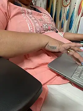 butterflyslay online show from March 13, 4:39 am