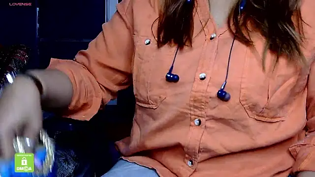 butterflyslay online show from March 8, 6:28 am