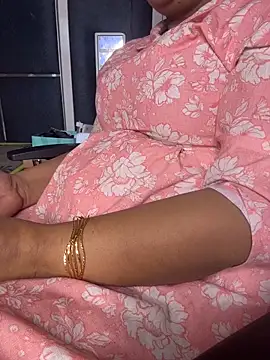 butterflyslay online show from February 26, 6:02 am