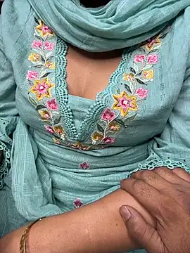 butterflyslay online show from February 21, 2:13 am