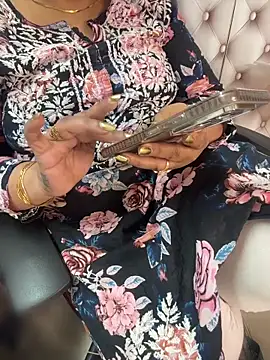 butterflyslay online show from April 8, 4:08 pm