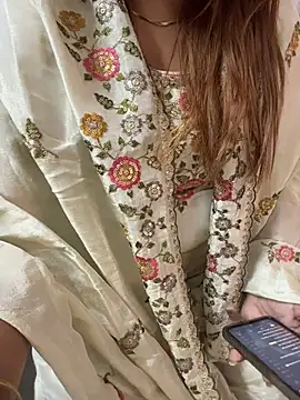 butterflyslay online show from April 8, 4:03 am