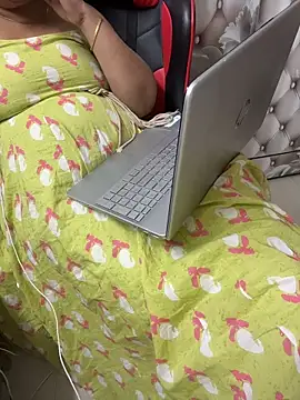 butterflyslay online show from April 6, 6:53 pm