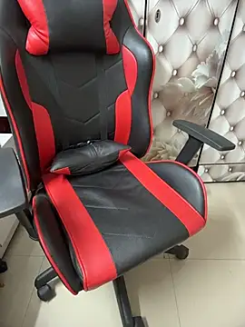 butterflyslay online show from April 15, 3:49 pm