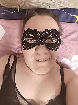 Snapshot of LimonLoveqw chatting on December 17, 12:32 pm LimonLoveqw online show from December 17, 12:32 pm