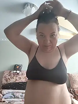 Snapshot of LimonLoveqw chatting on January 7, 7:13 am LimonLoveqw online show from January 7, 7:13 am