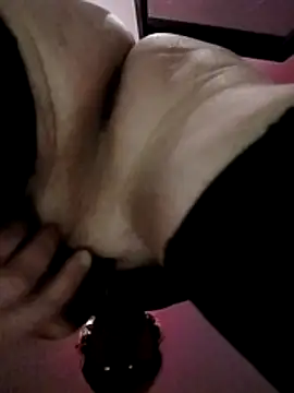 Olivassl22 online show from April 4, 6:47 pm