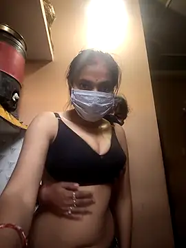 Snapshot of jaanvi-Rani chatting on February 10, 3:49 am jaanvi-Rani online show from February 10, 3:49 am