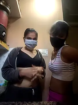 Snapshot of jaanvi-Rani chatting on February 19, 3:25 am jaanvi-Rani online show from February 19, 3:25 am